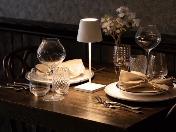 Luminária de mesa: como escolher o modelo ideal para cada ambiente da casa